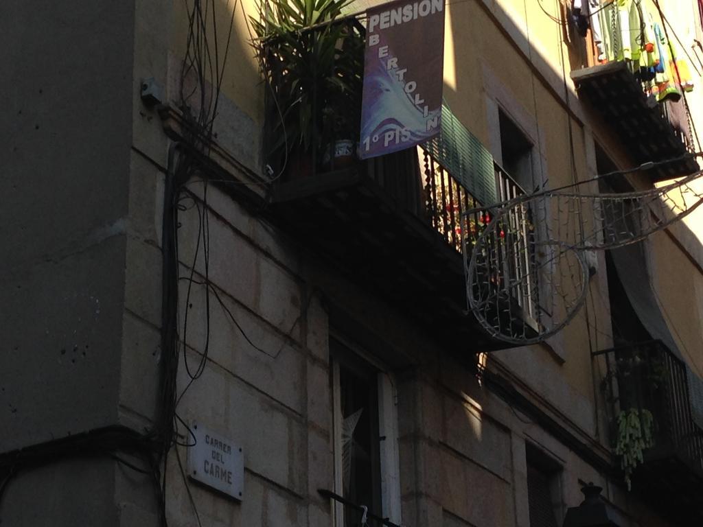 Pension Bertolin Barcelona Ngoại thất bức ảnh
